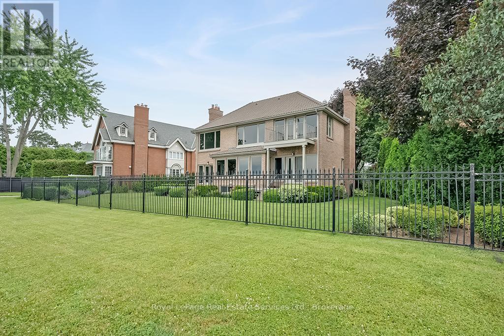 












3286 SHELBURNE PLACE

,
Oakville (BR Bronte),




Ontario
L6L5V9

