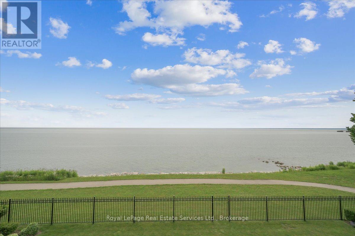 












3286 SHELBURNE PLACE

,
Oakville (BR Bronte),




Ontario
L6L5V9

