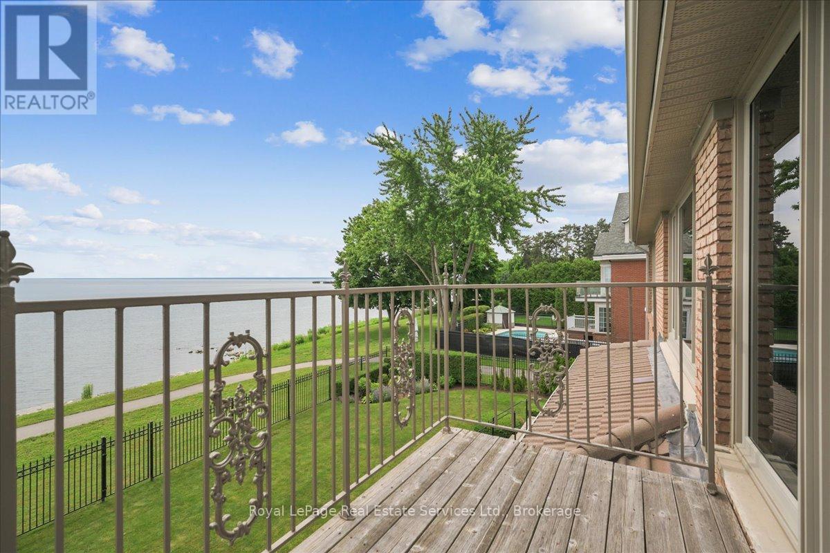 












3286 SHELBURNE PLACE

,
Oakville (BR Bronte),




Ontario
L6L5V9


