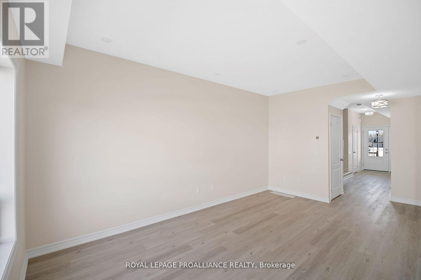 












479 HAYWARD STREET

,
Cobourg,




Ontario
K9A3N5

