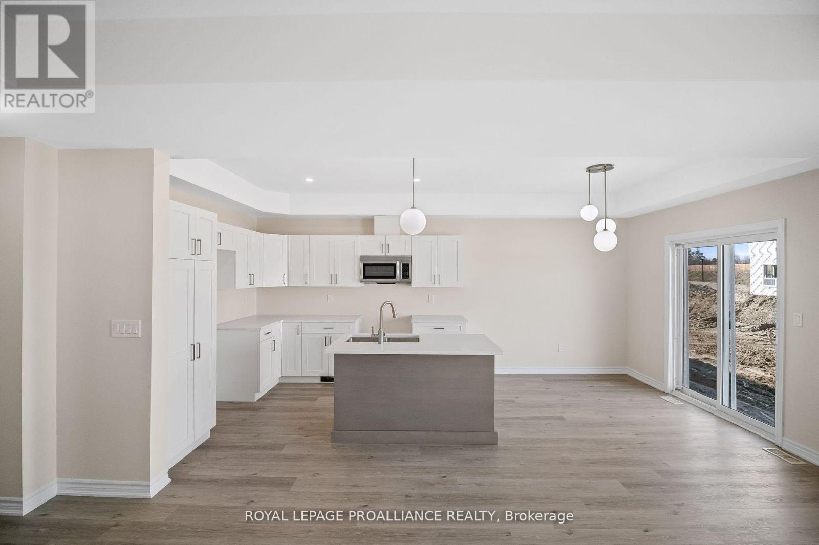 












479 HAYWARD STREET

,
Cobourg,




Ontario
K9A3N5

