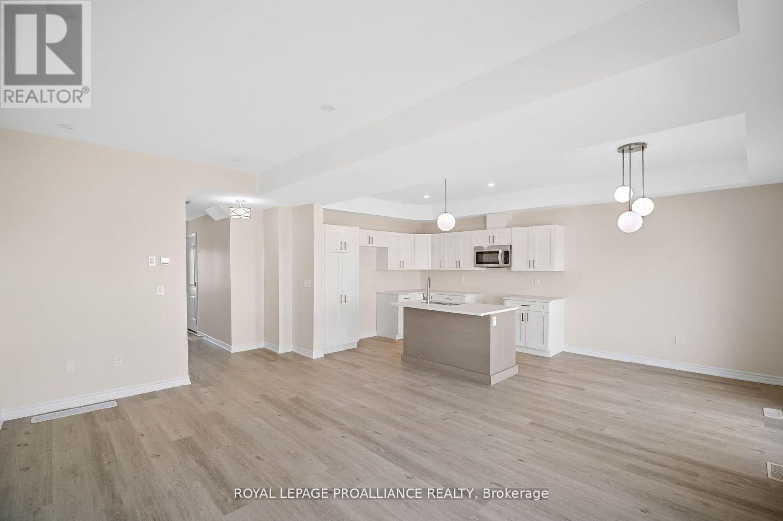 












479 HAYWARD STREET

,
Cobourg,




Ontario
K9A3N5

