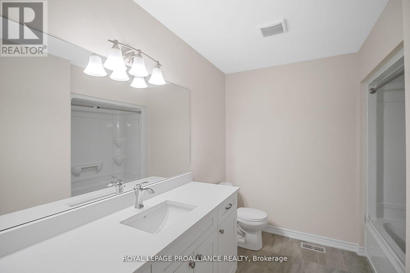 












479 HAYWARD STREET

,
Cobourg,




Ontario
K9A3N5

