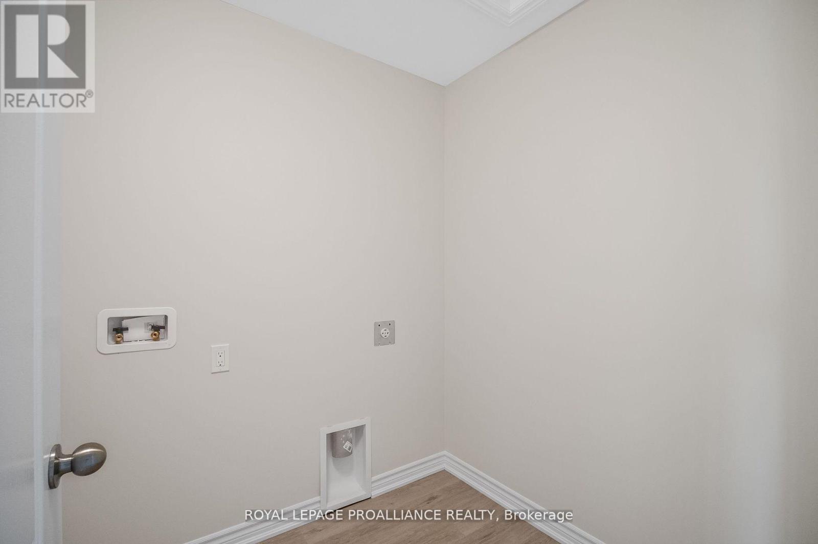 












479 HAYWARD STREET

,
Cobourg,




Ontario
K9A3N5


