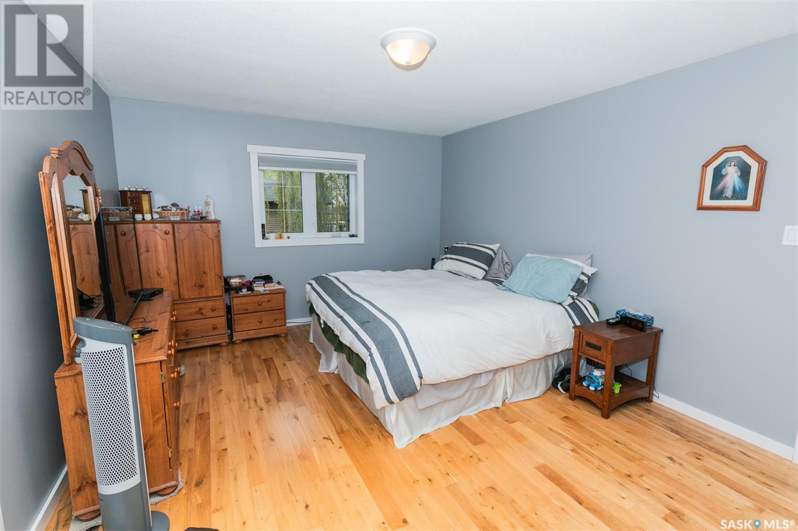 












447 Columbia AVENUE

,
Kerrobert,




Saskatchewan
S0L1R0

