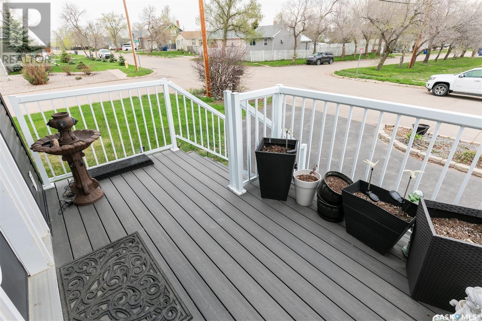 












447 Columbia AVENUE

,
Kerrobert,




Saskatchewan
S0L1R0

