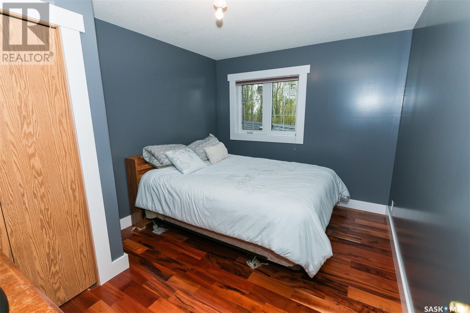 












447 Columbia AVENUE

,
Kerrobert,




Saskatchewan
S0L1R0

