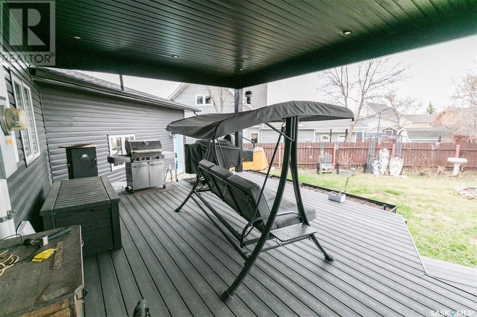 












447 Columbia AVENUE

,
Kerrobert,




Saskatchewan
S0L1R0

