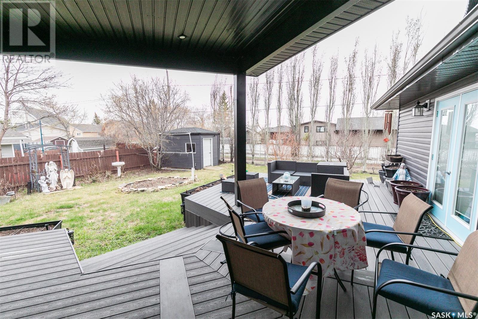 












447 Columbia AVENUE

,
Kerrobert,




Saskatchewan
S0L1R0

