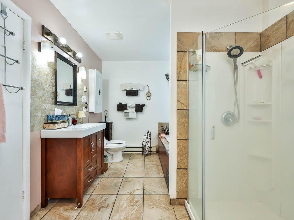 









76


Rue Huneault

,
Plaisance,




QC
J0V1S0

