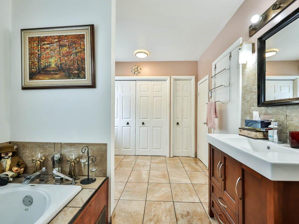 









76


Rue Huneault

,
Plaisance,




QC
J0V1S0


