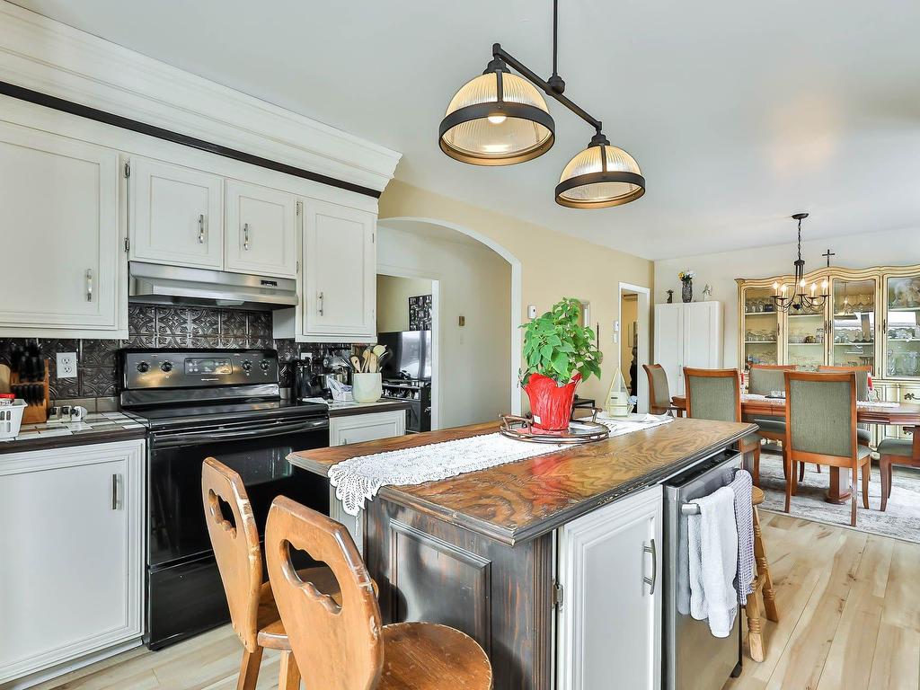 









76


Rue Huneault

,
Plaisance,




QC
J0V1S0

