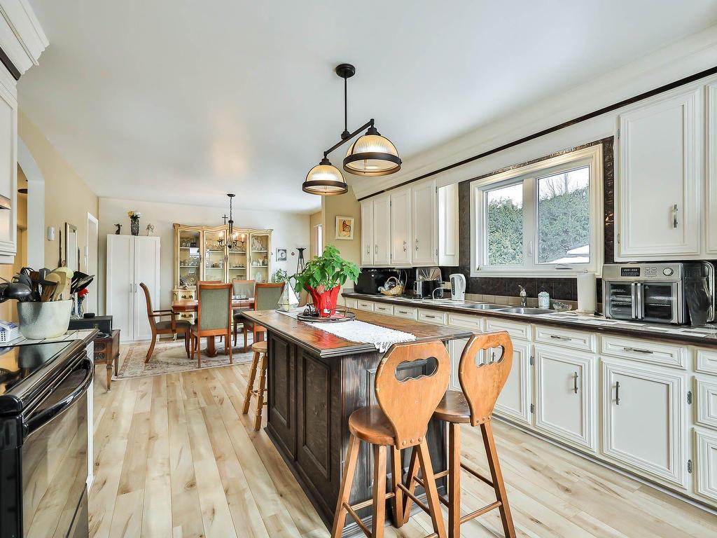 









76


Rue Huneault

,
Plaisance,




QC
J0V1S0

