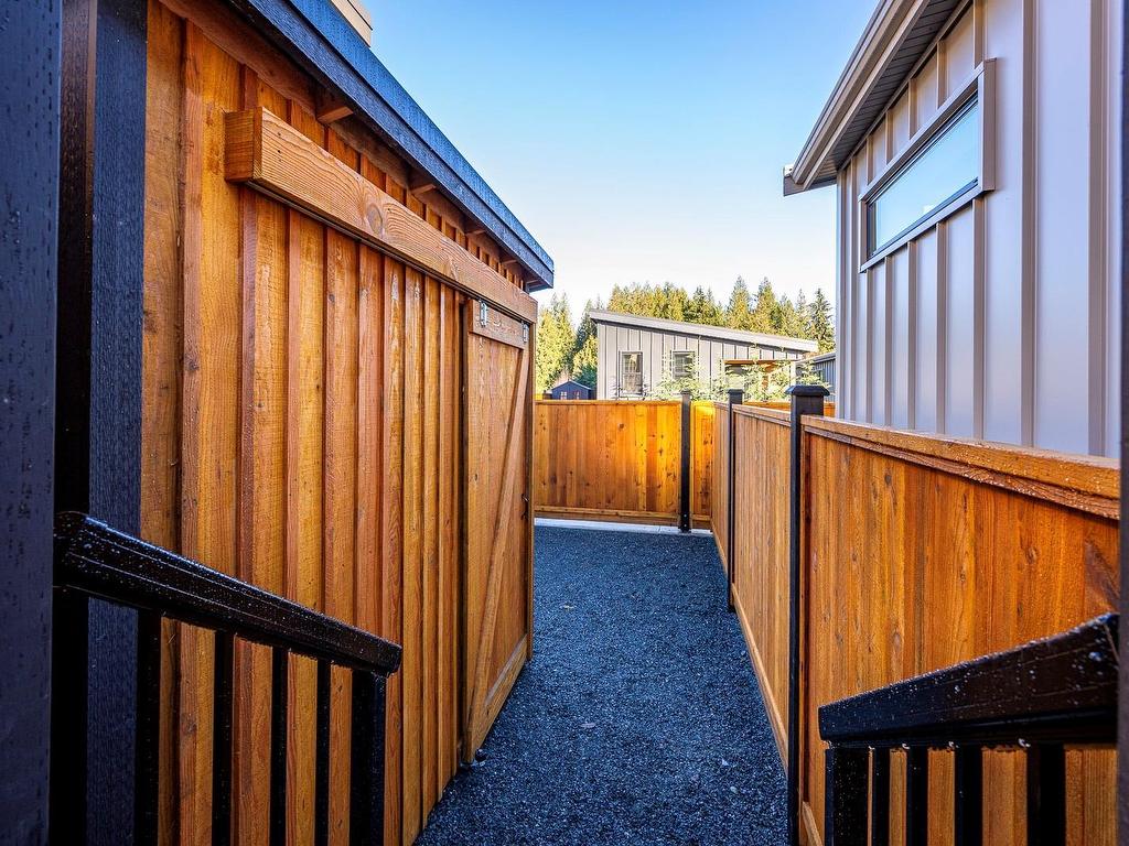 









3025


Royston

Rd, 20,
Cumberland,




BC
V0R 1S0

