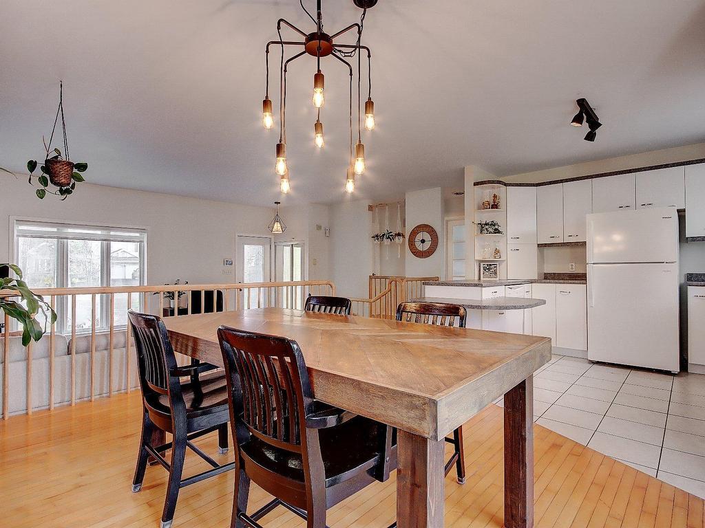 









306


Rue Fontaine

,
Saint-Jean-sur-Richelieu,




QC
J2Y1G7


