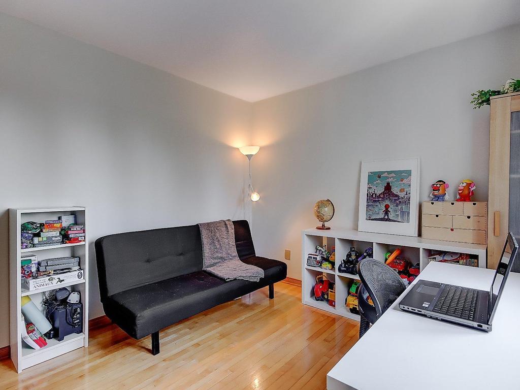 









306


Rue Fontaine

,
Saint-Jean-sur-Richelieu,




QC
J2Y1G7

