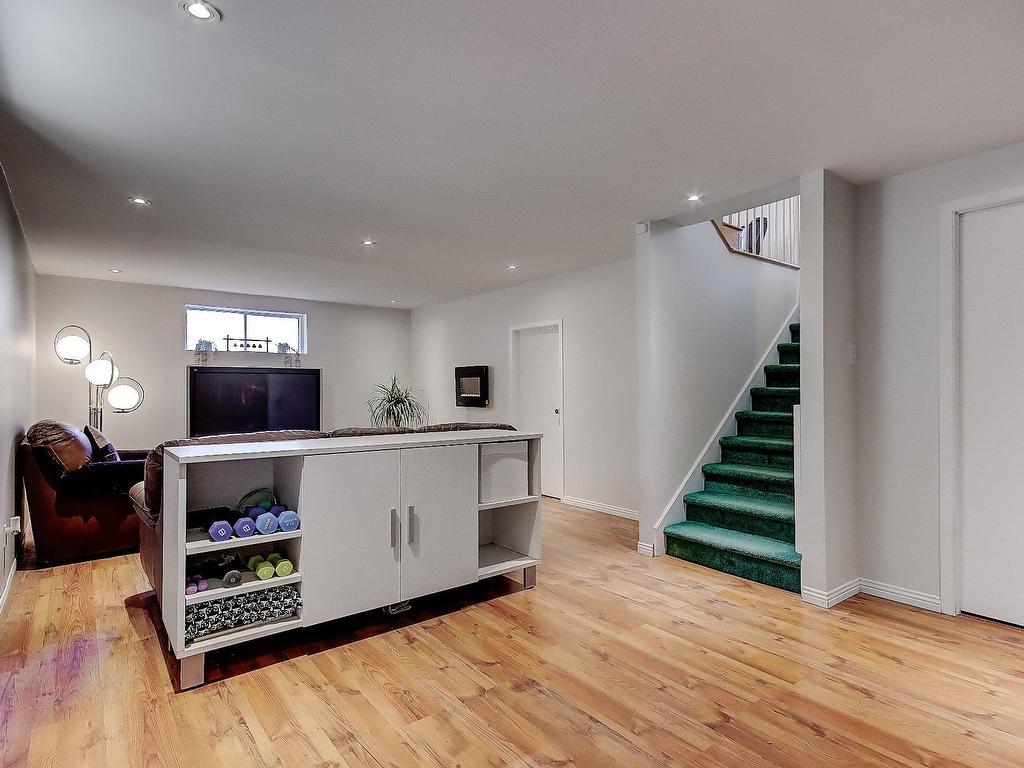 









306


Rue Fontaine

,
Saint-Jean-sur-Richelieu,




QC
J2Y1G7

