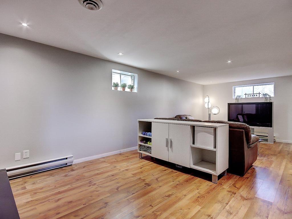 









306


Rue Fontaine

,
Saint-Jean-sur-Richelieu,




QC
J2Y1G7

