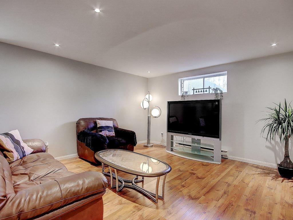 









306


Rue Fontaine

,
Saint-Jean-sur-Richelieu,




QC
J2Y1G7

