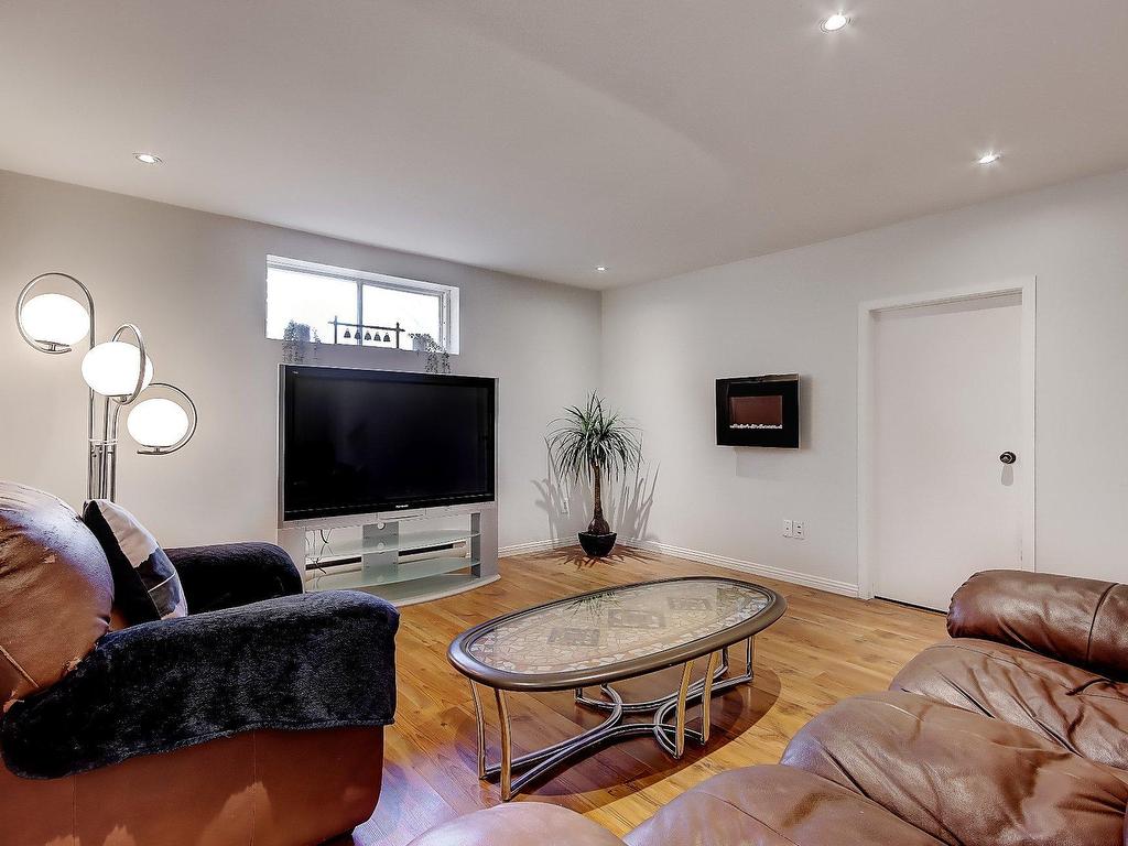 









306


Rue Fontaine

,
Saint-Jean-sur-Richelieu,




QC
J2Y1G7

