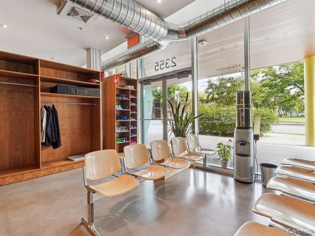 









2355


Rue des Carrières

,
Montréal (Rosemont/La Petite-Patrie),




QC
H2G1X6

