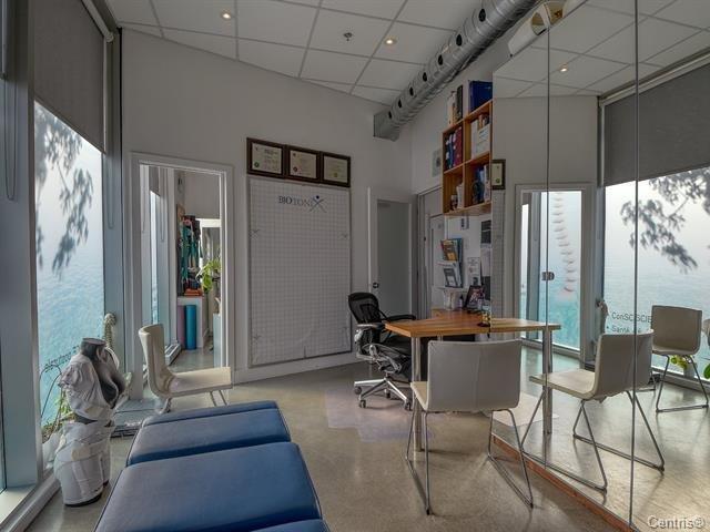 









2355


Rue des Carrières

,
Montréal (Rosemont/La Petite-Patrie),




QC
H2G1X6

