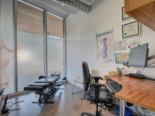 









2355


Rue des Carrières

,
Montréal (Rosemont/La Petite-Patrie),




QC
H2G1X6

