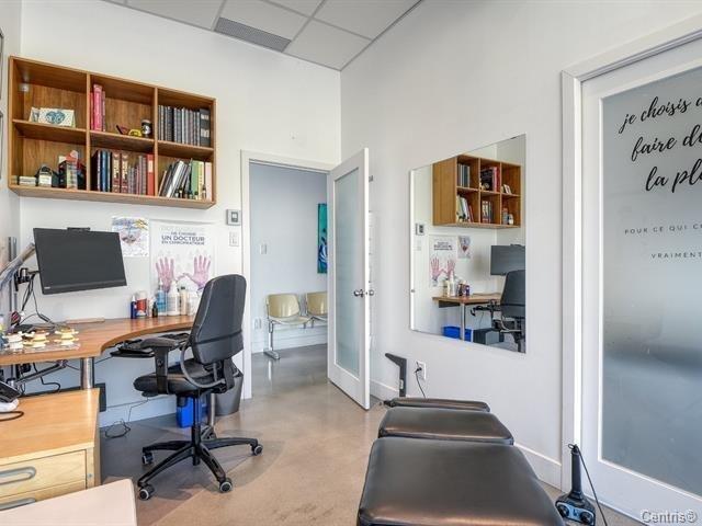 









2355


Rue des Carrières

,
Montréal (Rosemont/La Petite-Patrie),




QC
H2G1X6

