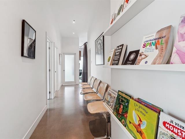 









2355


Rue des Carrières

,
Montréal (Rosemont/La Petite-Patrie),




QC
H2G1X6

