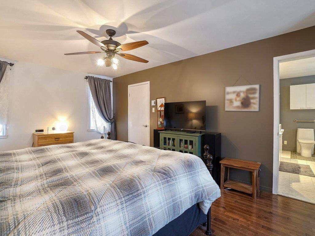 









4515


Av. Louis-Payette

,
Laval (Chomedey),




QC
H7T2P8

