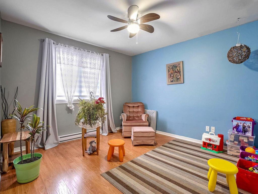 









4515


Av. Louis-Payette

,
Laval (Chomedey),




QC
H7T2P8

