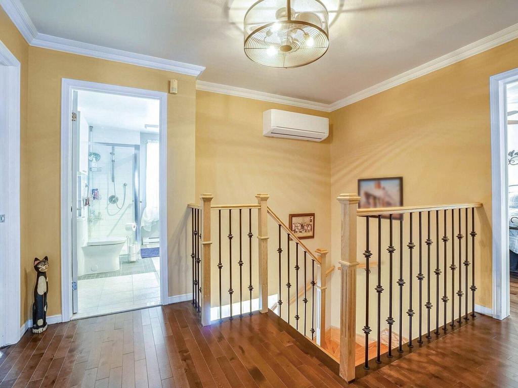 









4515


Av. Louis-Payette

,
Laval (Chomedey),




QC
H7T2P8

