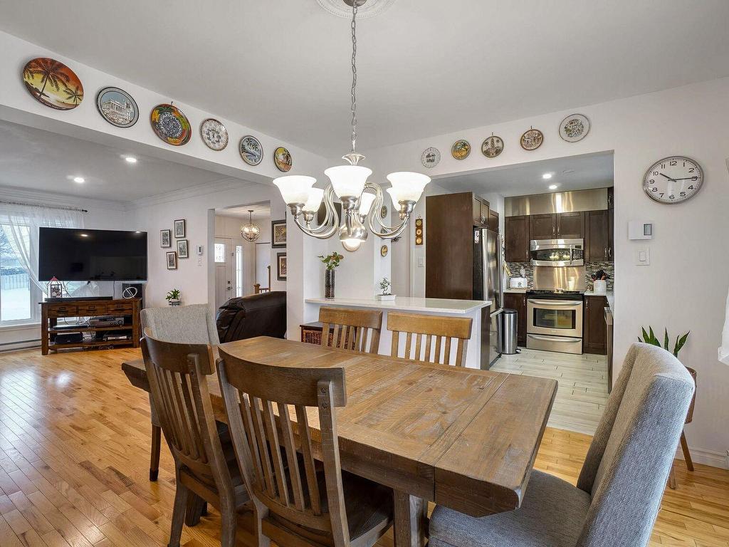 









4515


Av. Louis-Payette

,
Laval (Chomedey),




QC
H7T2P8


