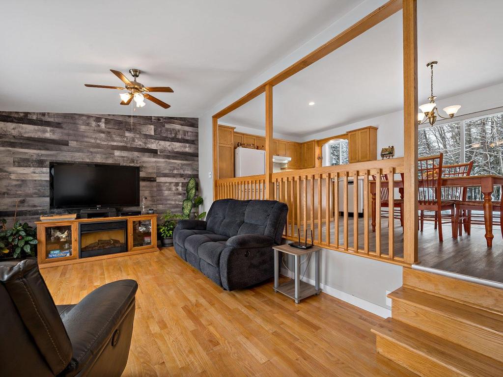









1268


Ch. du Lac-Chaud

,
La Macaza,




QC
J0T1R0

