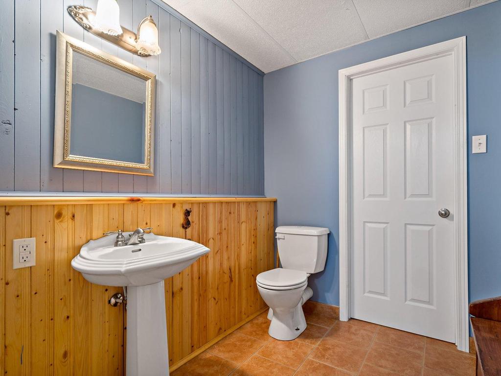 









1268


Ch. du Lac-Chaud

,
La Macaza,




QC
J0T1R0


