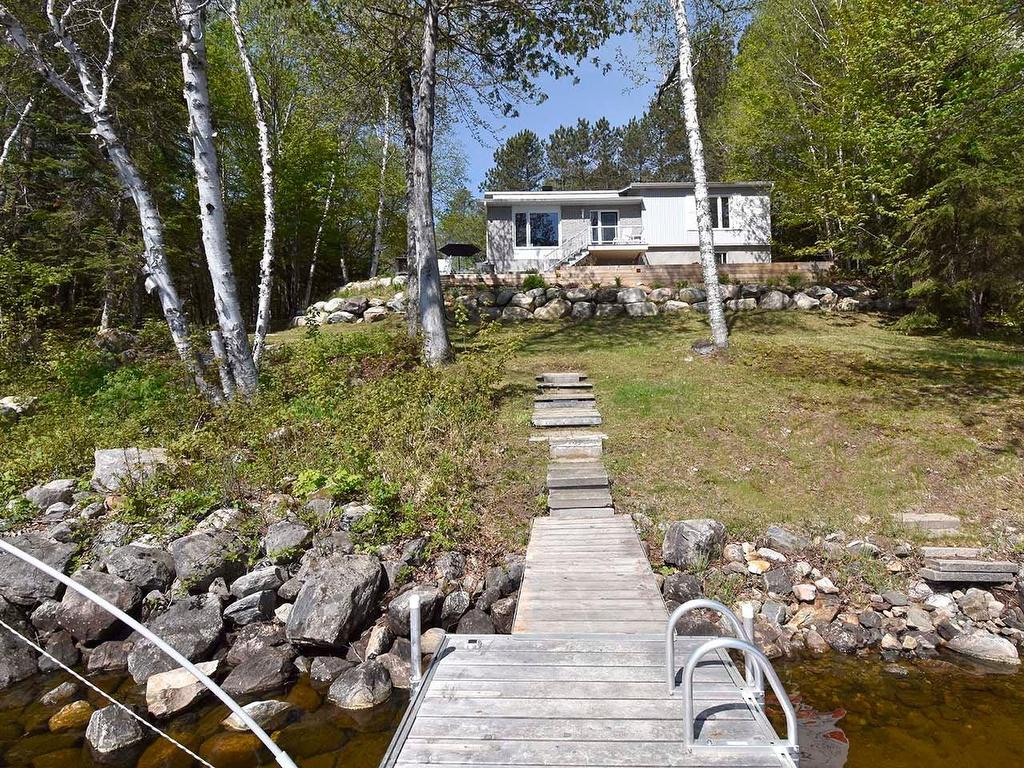 









1268


Ch. du Lac-Chaud

,
La Macaza,




QC
J0T1R0

