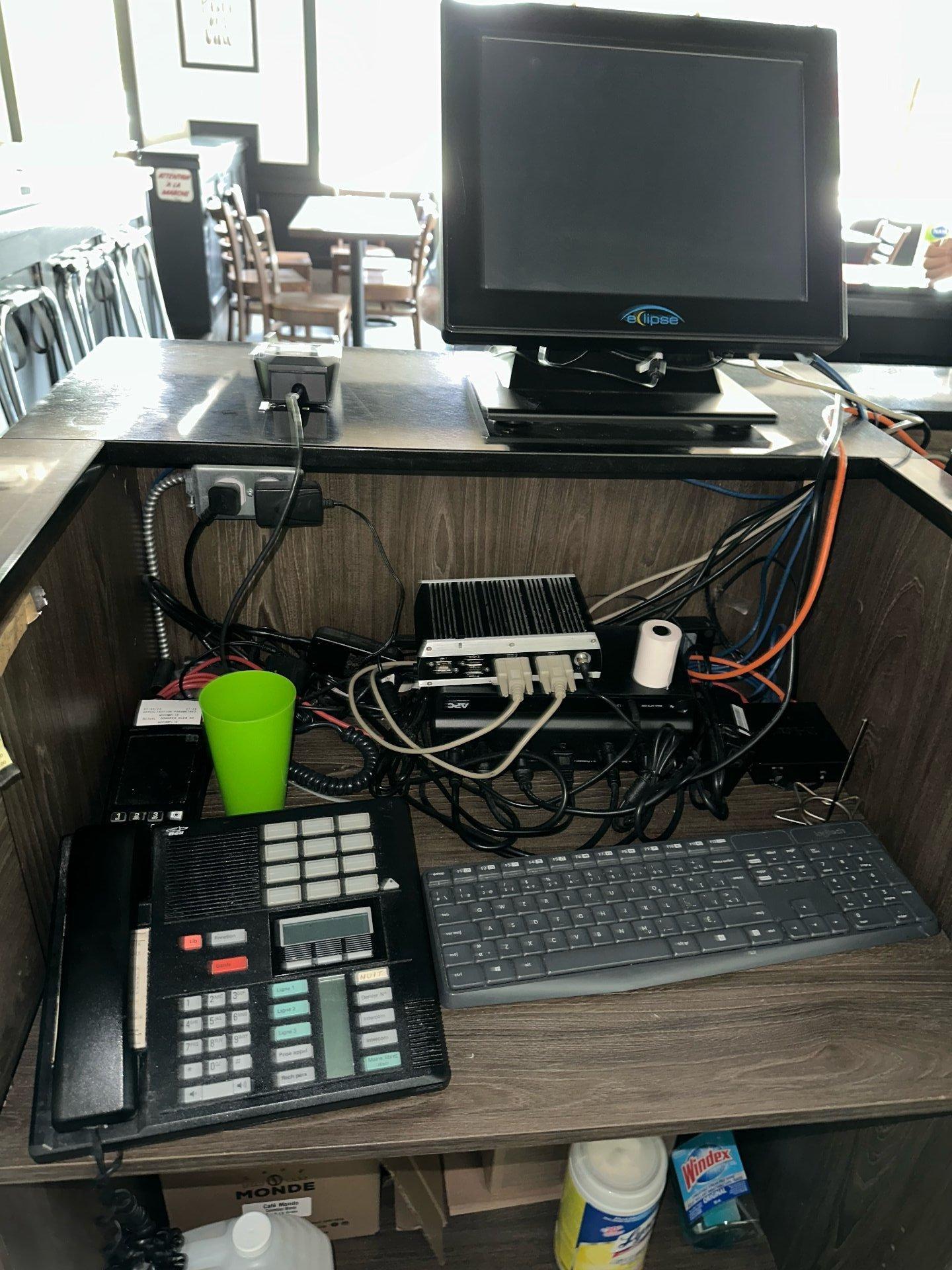 









211


Boul. Lacombe

,
Repentigny (Le Gardeur),




QC
J5Z3C4

