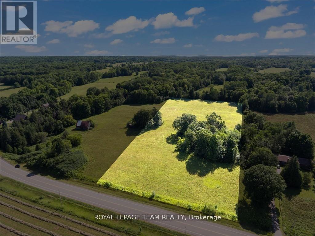 












002 RIVER ROAD

,
Horton,







Ontario
K7V3Z8

