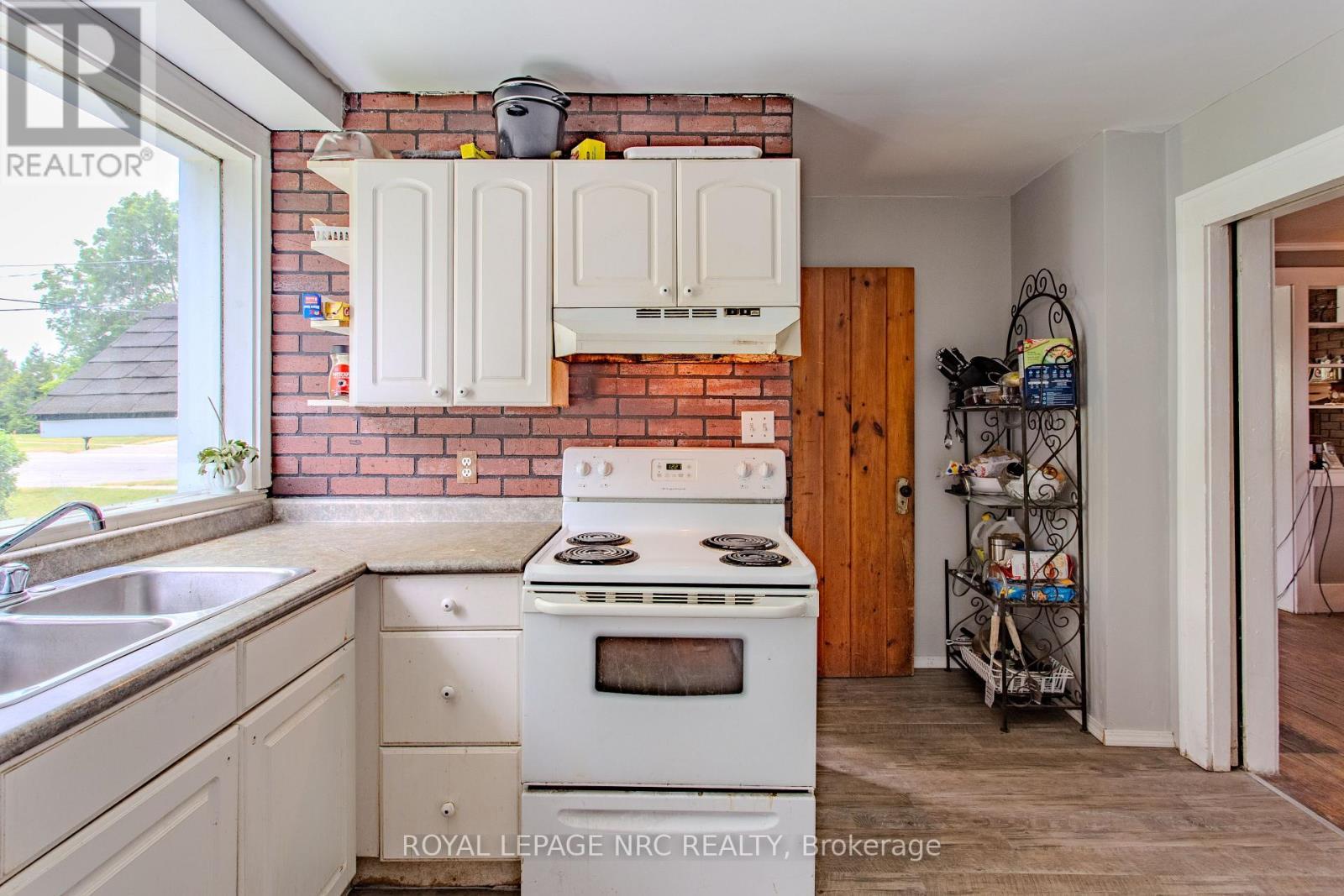 












3796 DOMINION ROAD

,
Fort Erie (335 - Ridgeway),




Ontario
L0S1N0

