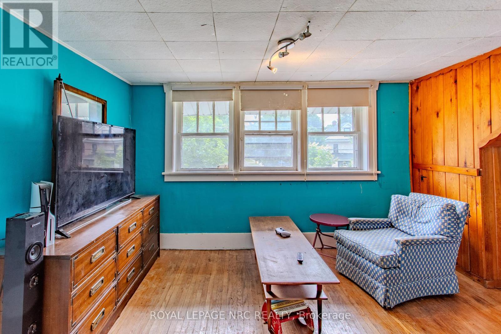 












3796 DOMINION ROAD

,
Fort Erie (335 - Ridgeway),




Ontario
L0S1N0

