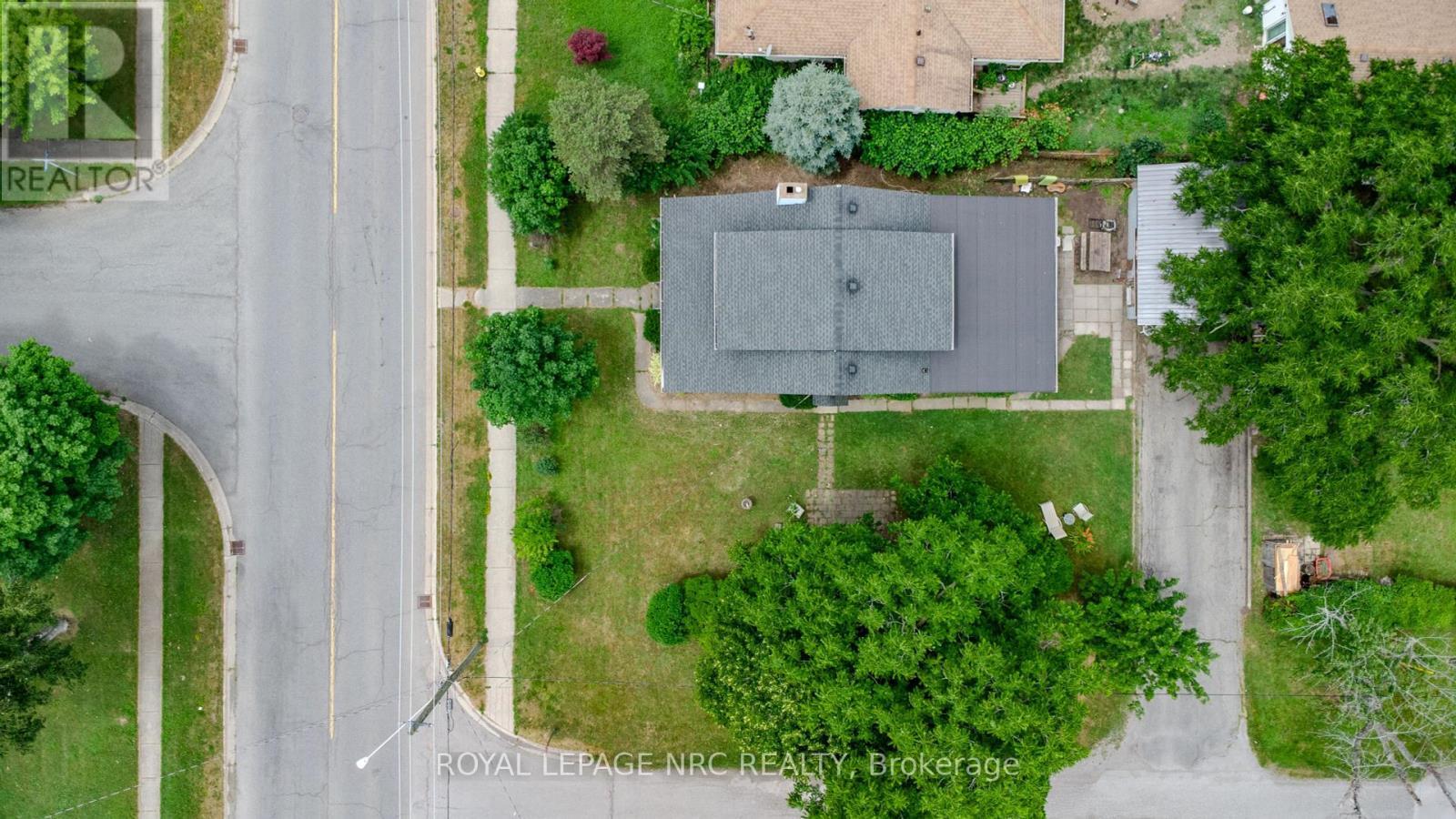












3796 DOMINION ROAD

,
Fort Erie (335 - Ridgeway),




Ontario
L0S1N0

