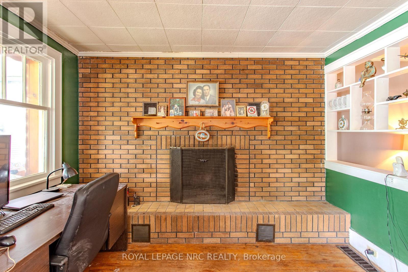 












3796 DOMINION ROAD

,
Fort Erie (335 - Ridgeway),




Ontario
L0S1N0

