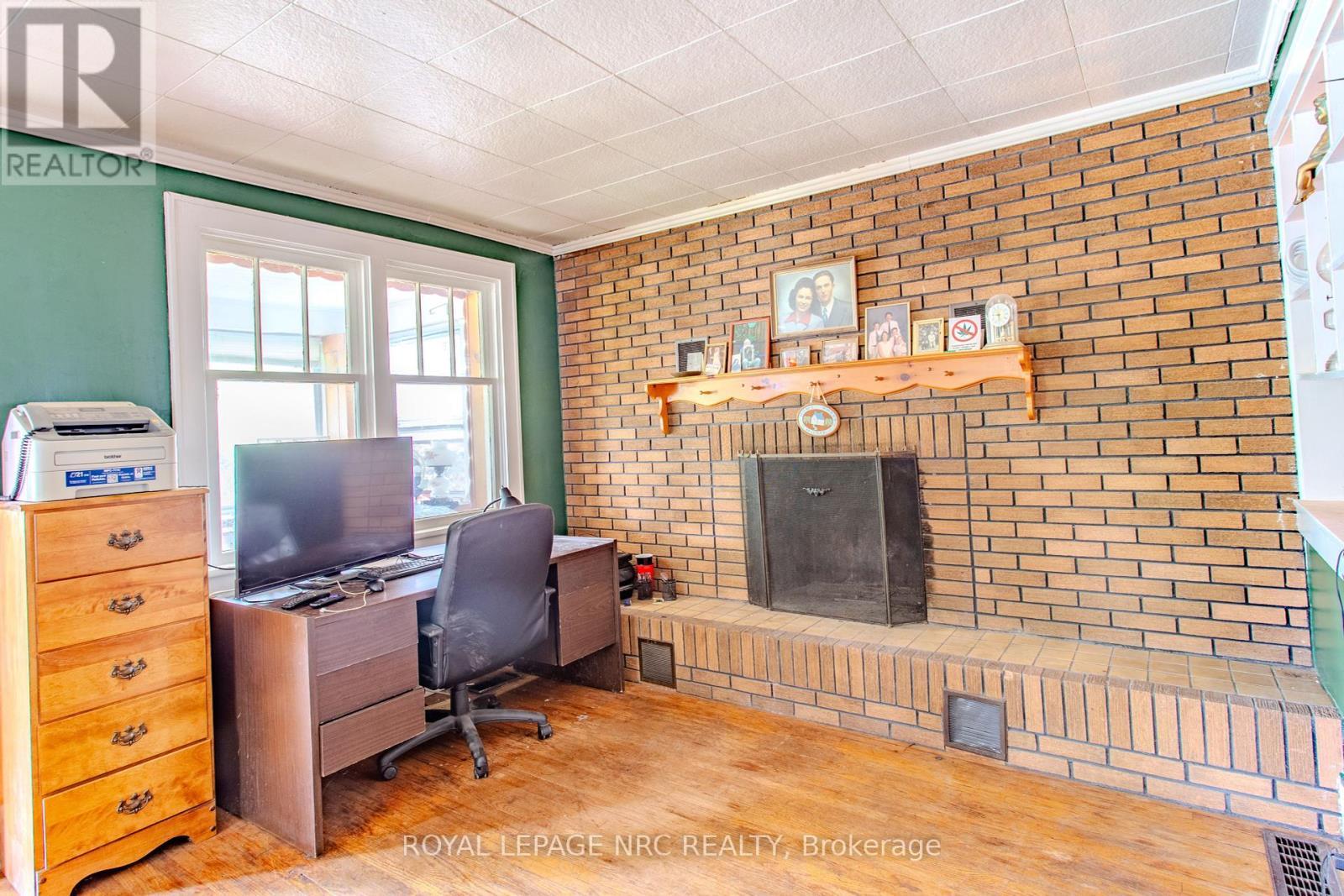 












3796 DOMINION ROAD

,
Fort Erie (335 - Ridgeway),




Ontario
L0S1N0


