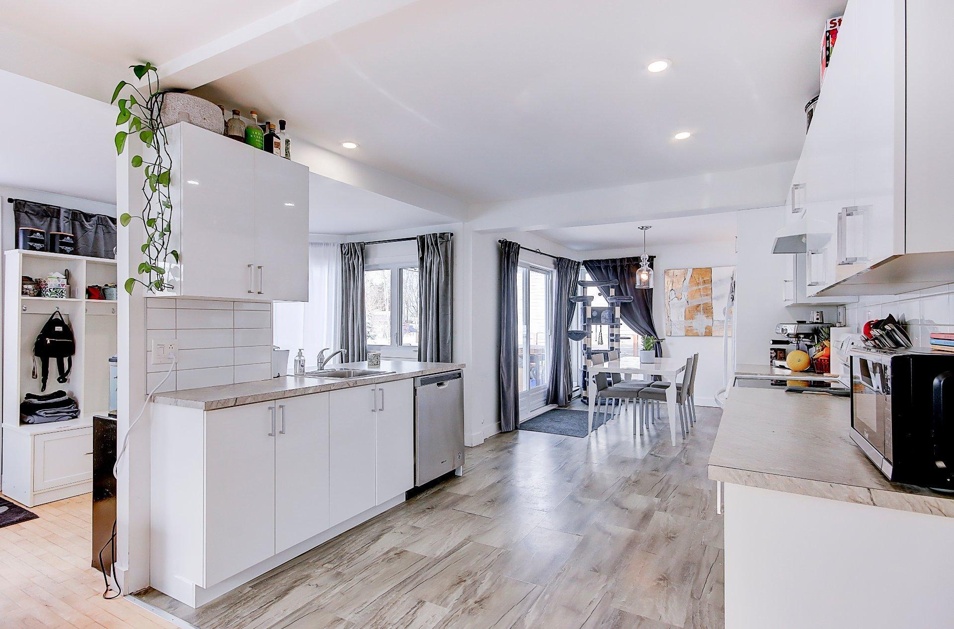 









1799


Rue Jasmin

,
Saint-Jean-sur-Richelieu,




QC
J2W1Z7

