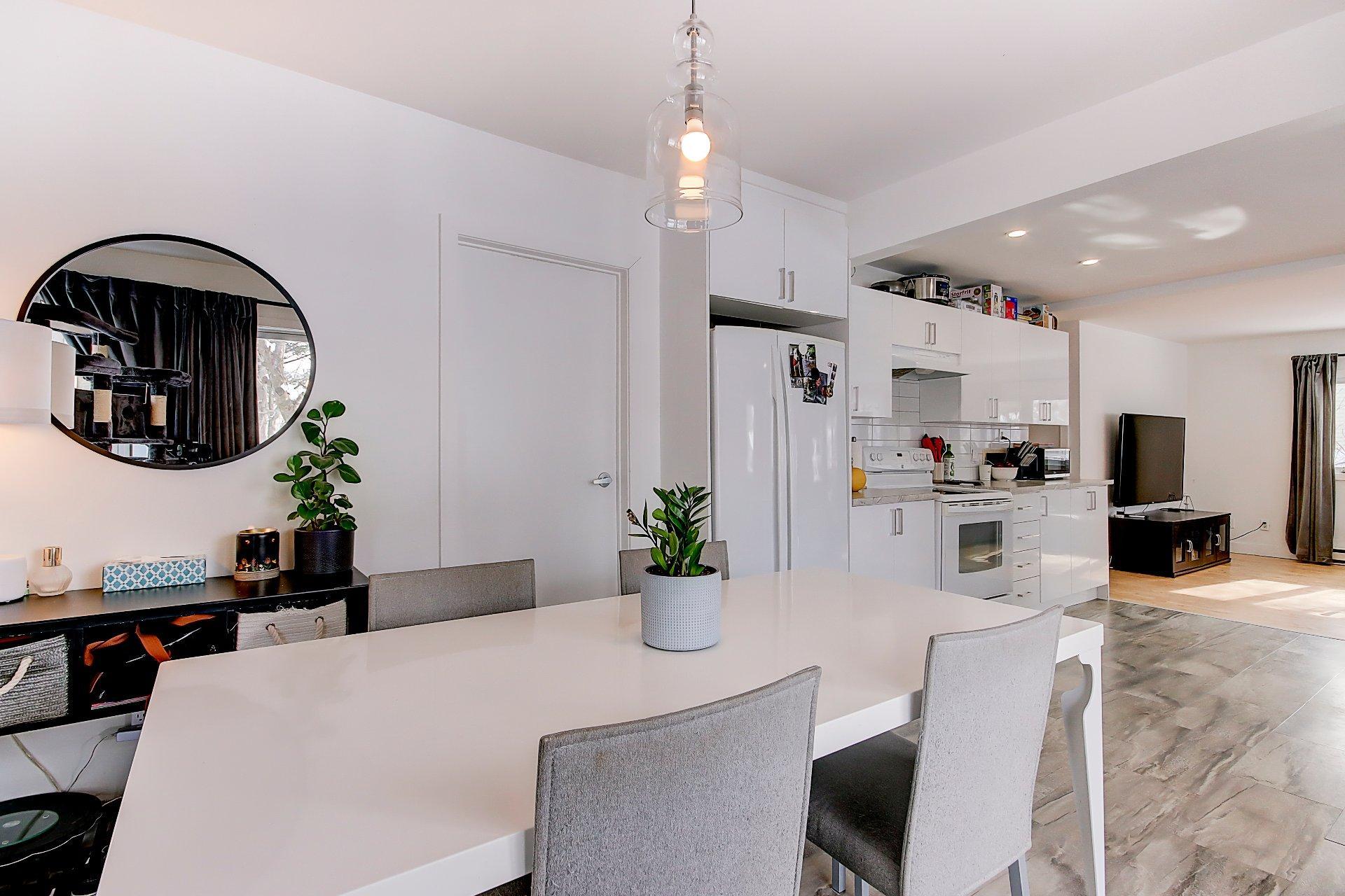 









1799


Rue Jasmin

,
Saint-Jean-sur-Richelieu,




QC
J2W1Z7

