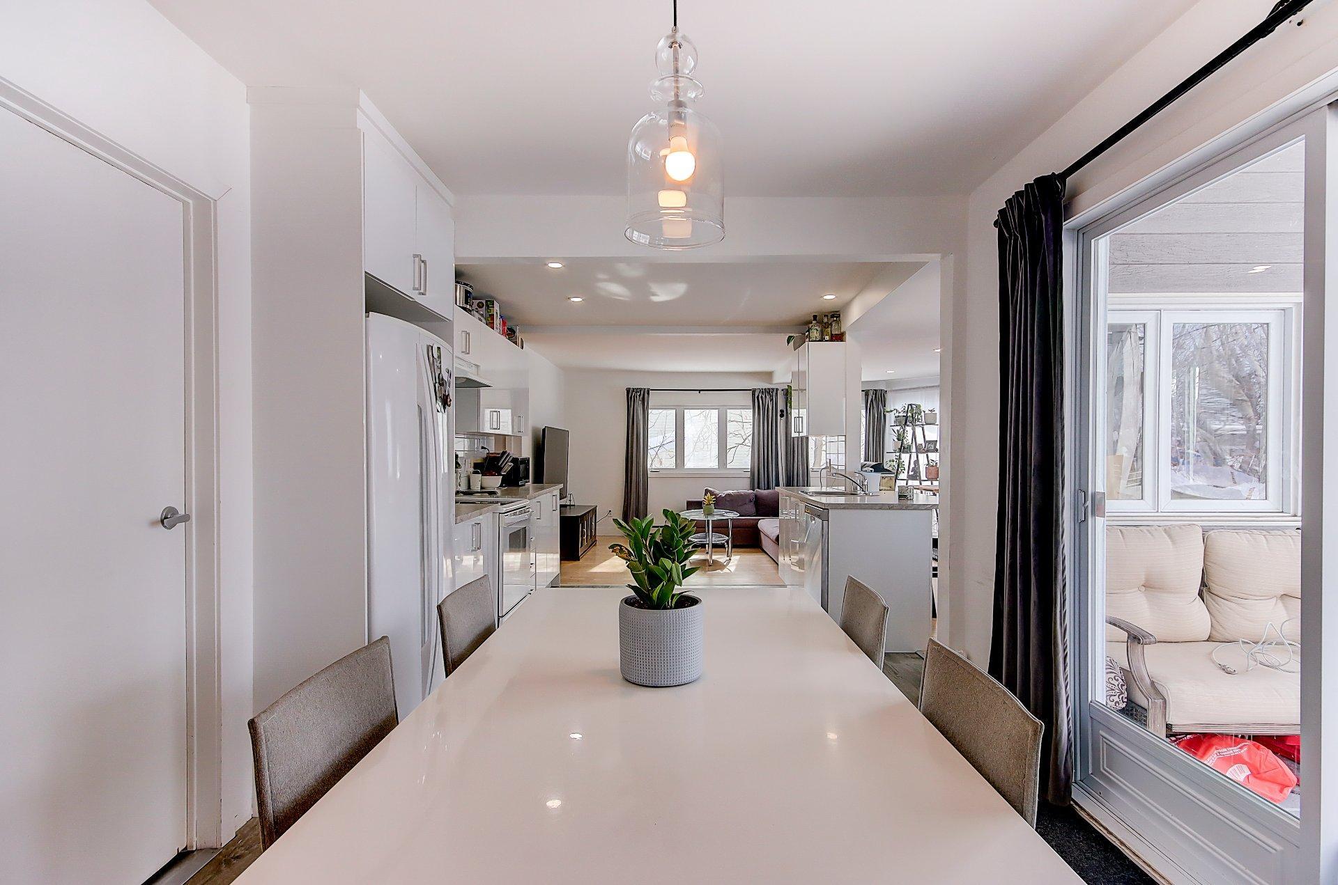 









1799


Rue Jasmin

,
Saint-Jean-sur-Richelieu,




QC
J2W1Z7

