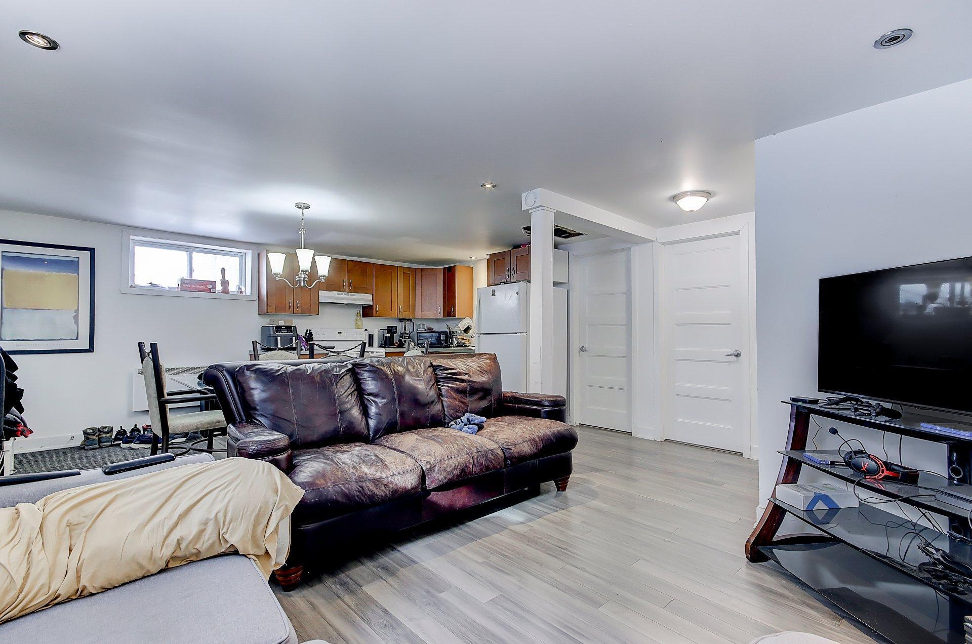 









1799


Rue Jasmin

,
Saint-Jean-sur-Richelieu,




QC
J2W1Z7

