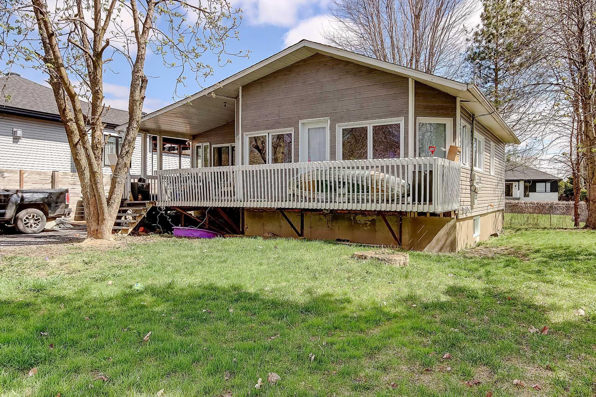









1799


Rue Jasmin

,
Saint-Jean-sur-Richelieu,




QC
J2W1Z7

