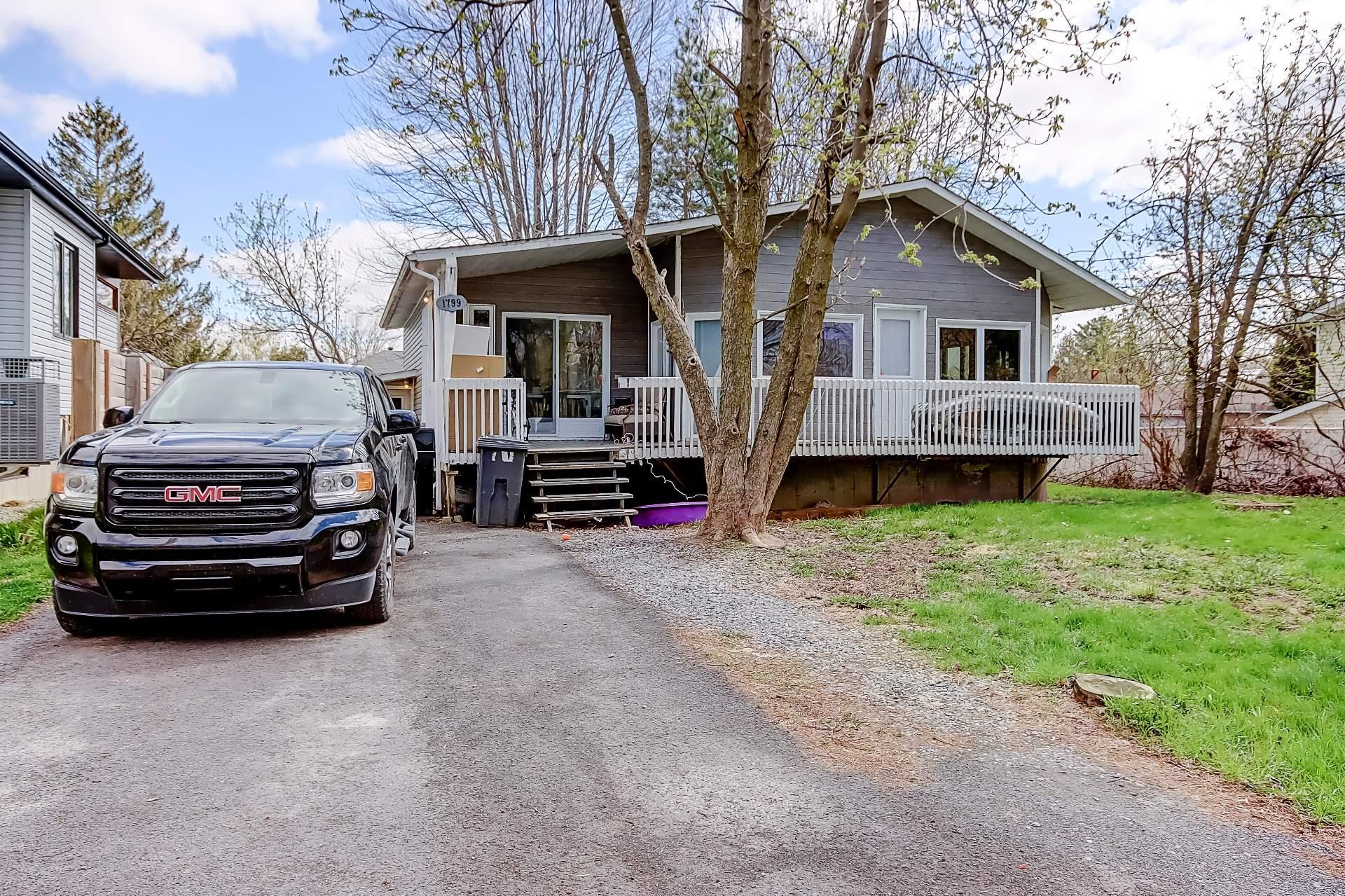 









1799


Rue Jasmin

,
Saint-Jean-sur-Richelieu,




QC
J2W1Z7

