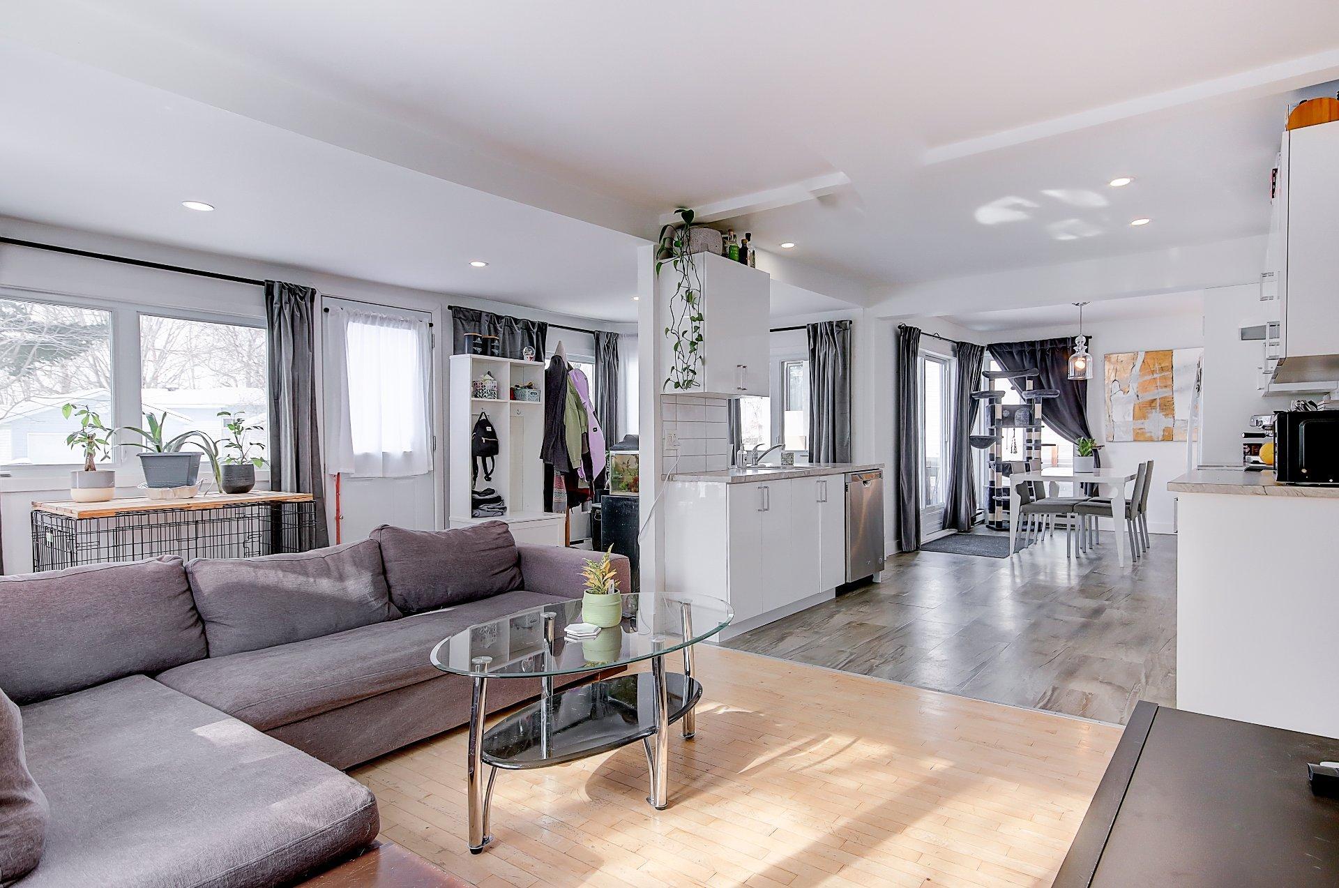 









1799


Rue Jasmin

,
Saint-Jean-sur-Richelieu,




QC
J2W1Z7

